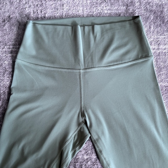 LAST CHANCE Lululemon Align Leggings 25” Size 8 Willow Green - Picture 6 of 7